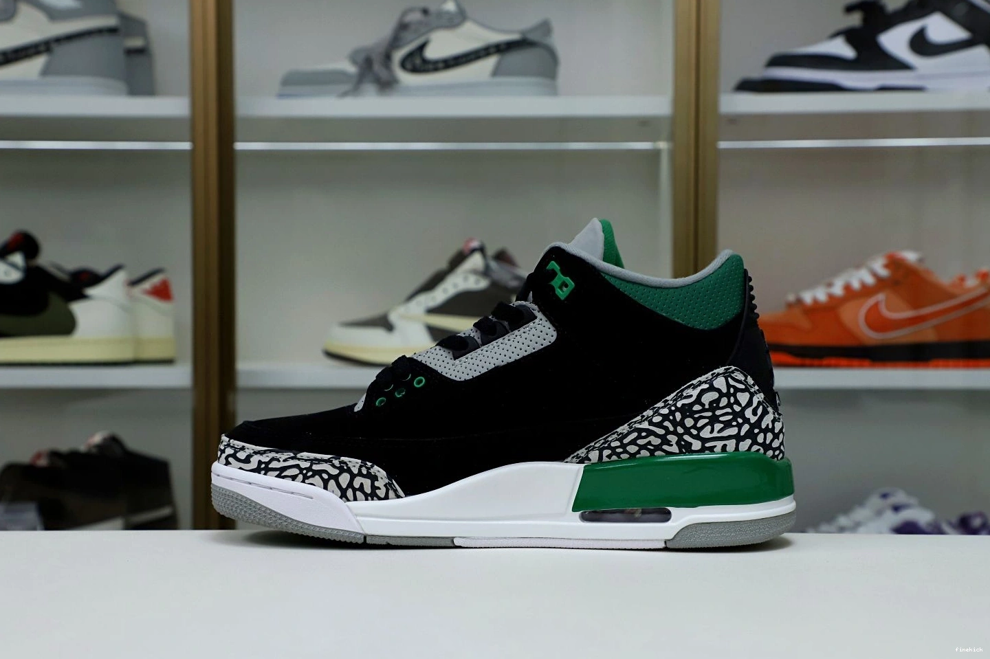 JORDAN AIR GREEN 3 PINE 0824